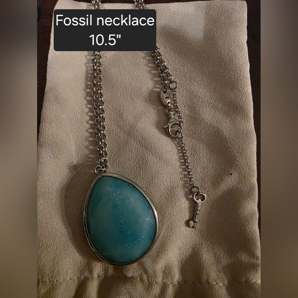 FOSSIL Silver Tone Necklace with Blue Pendant